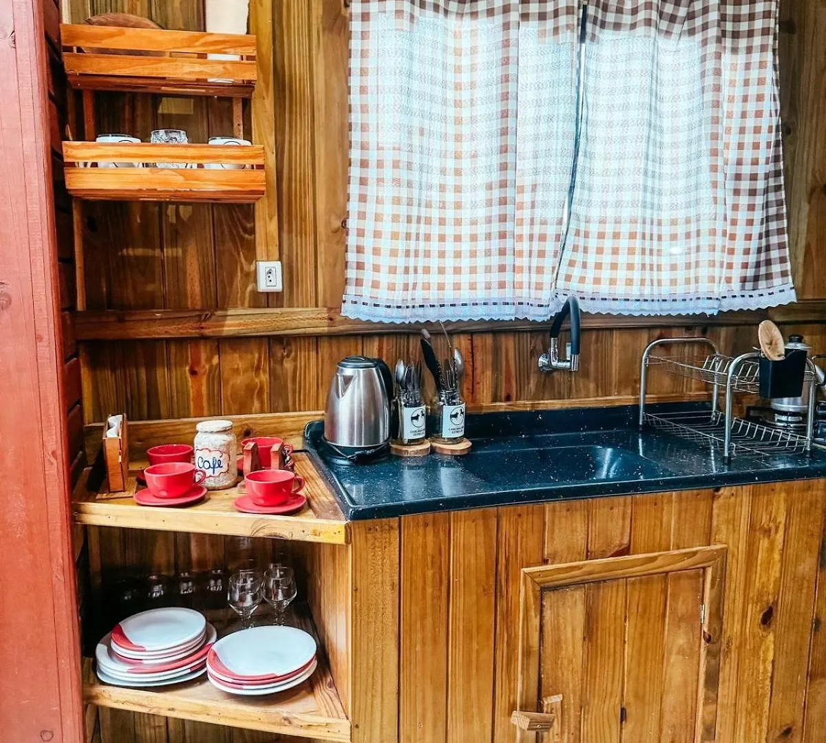 Villa Chale Rustico Com Hidromassagem E Piscina à Imarui Chalet